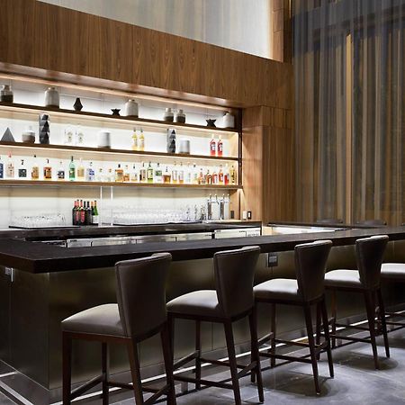Ac Hotel By Marriott Madison Downtown Bagian luar foto