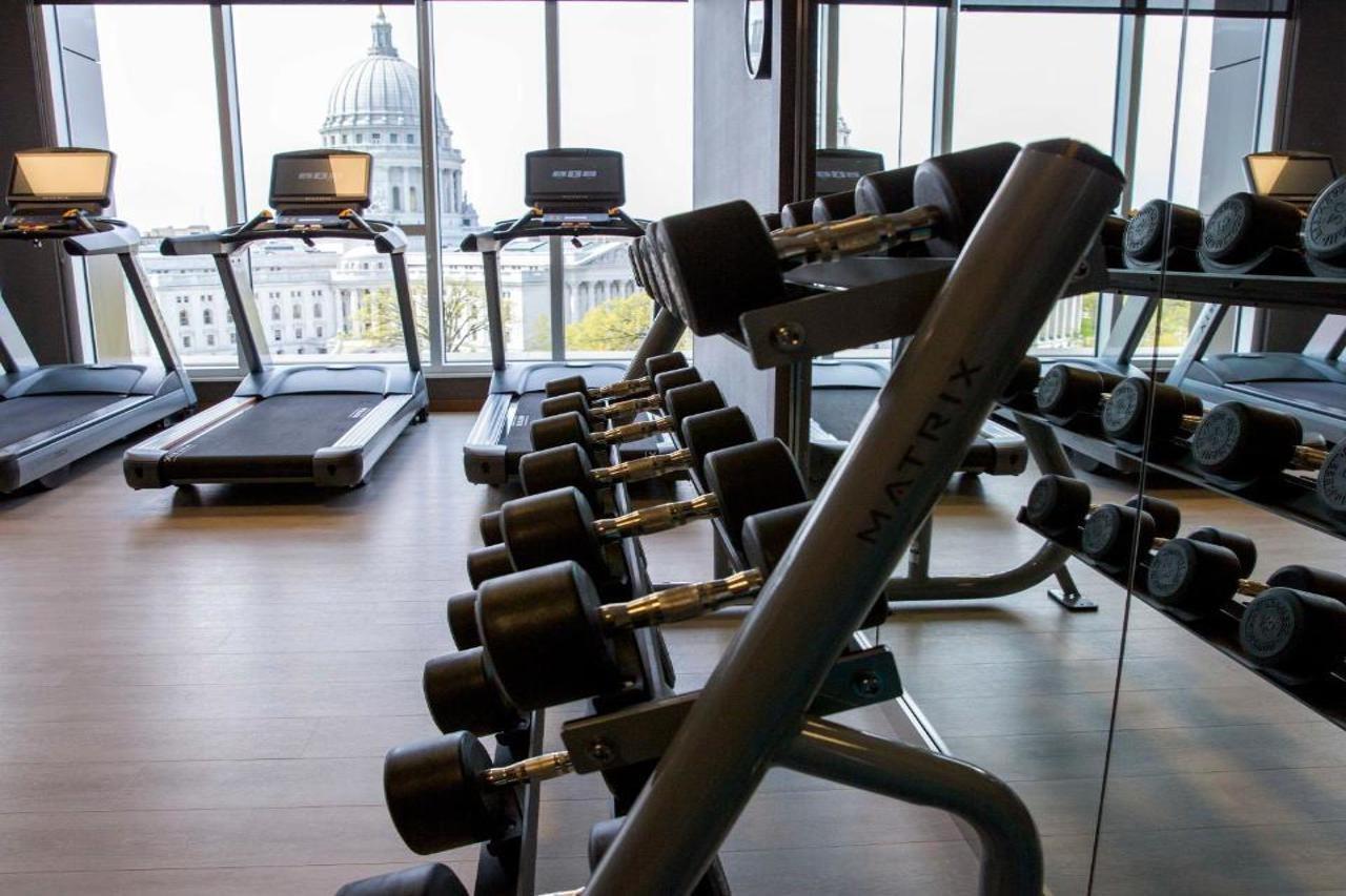 Ac Hotel By Marriott Madison Downtown Bagian luar foto