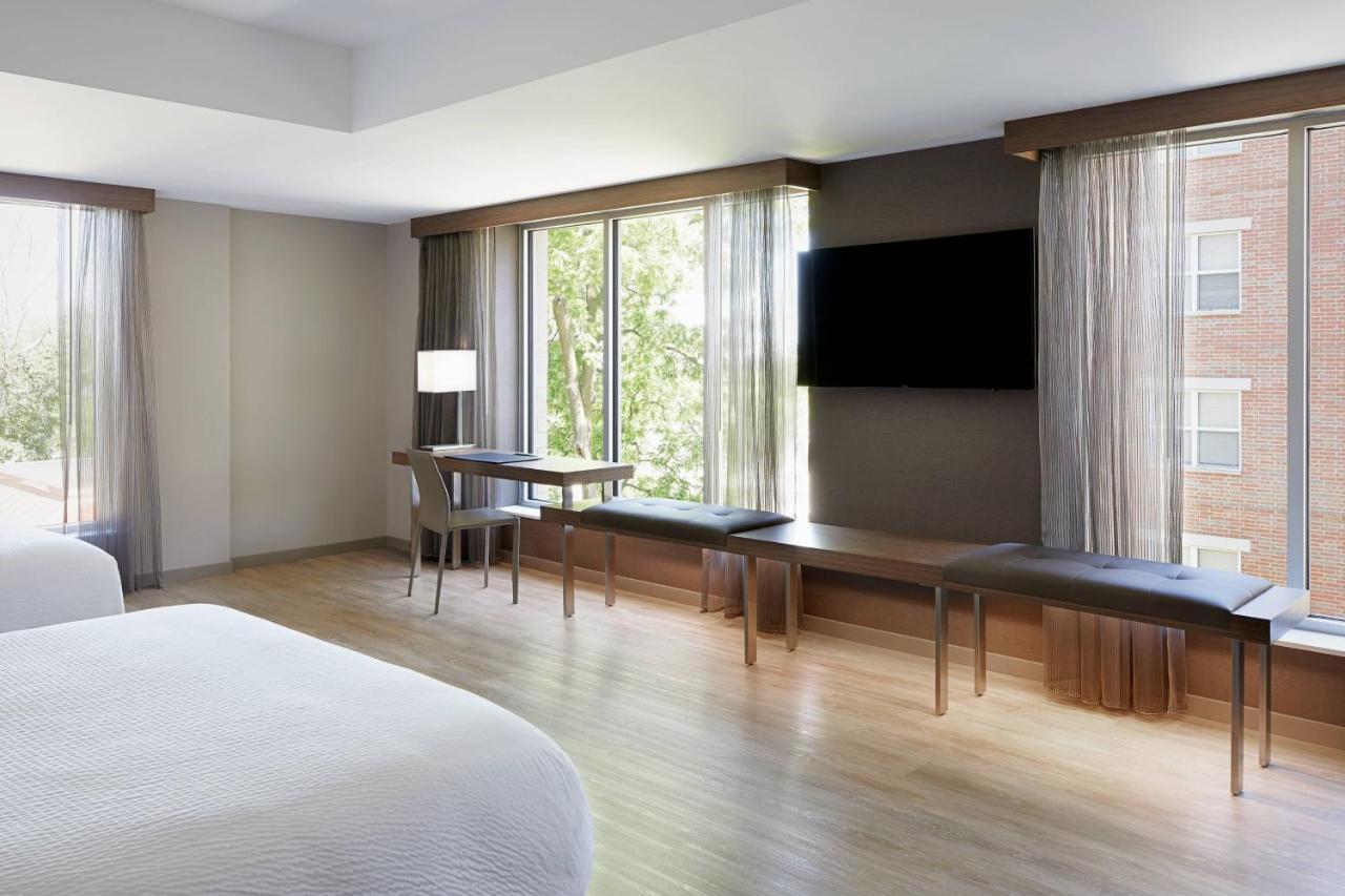 Ac Hotel By Marriott Madison Downtown Bagian luar foto