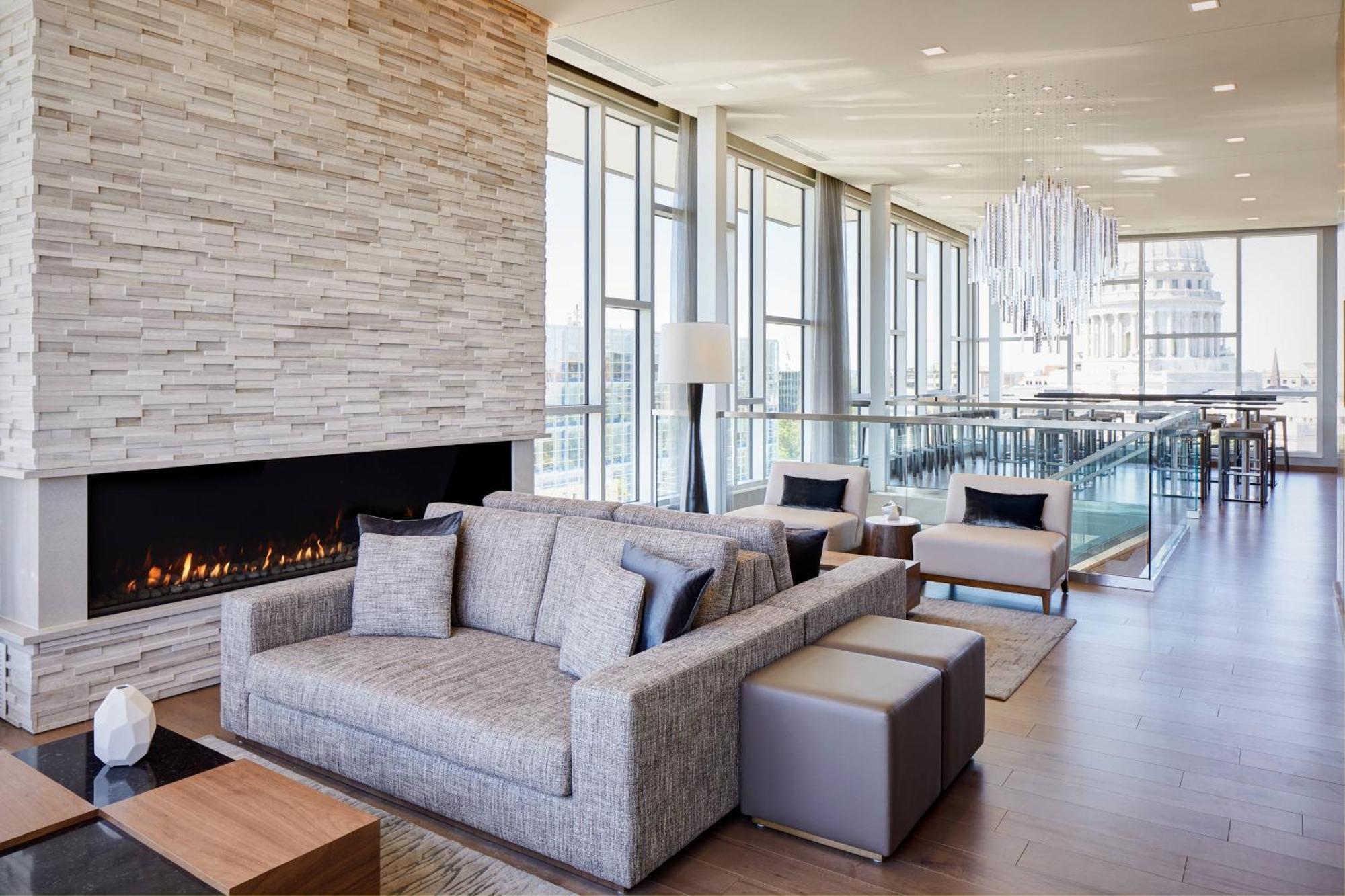 Ac Hotel By Marriott Madison Downtown Bagian luar foto