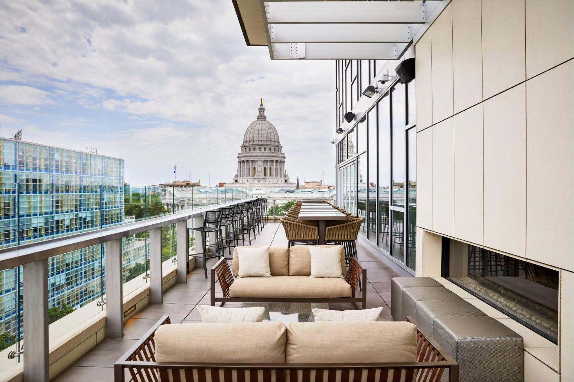 Ac Hotel By Marriott Madison Downtown Bagian luar foto
